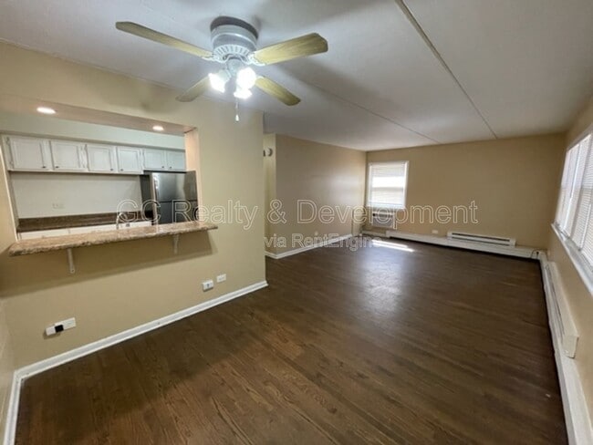 Building Photo - 255 Uteg St