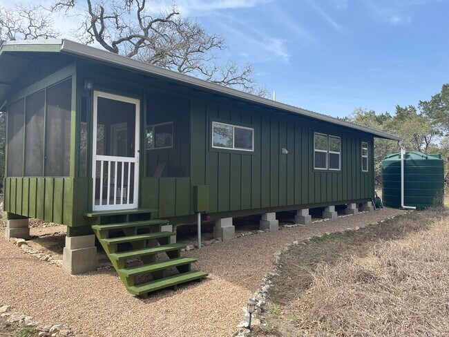 8X12 Screened porch - 300 Lonesome Trl