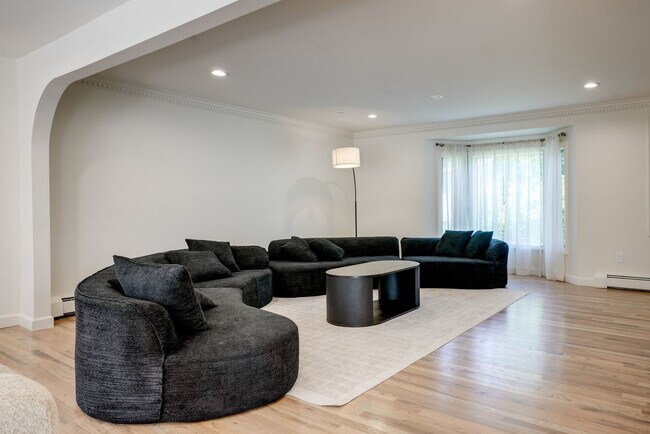Building Photo - 49 Snowdrop Dr