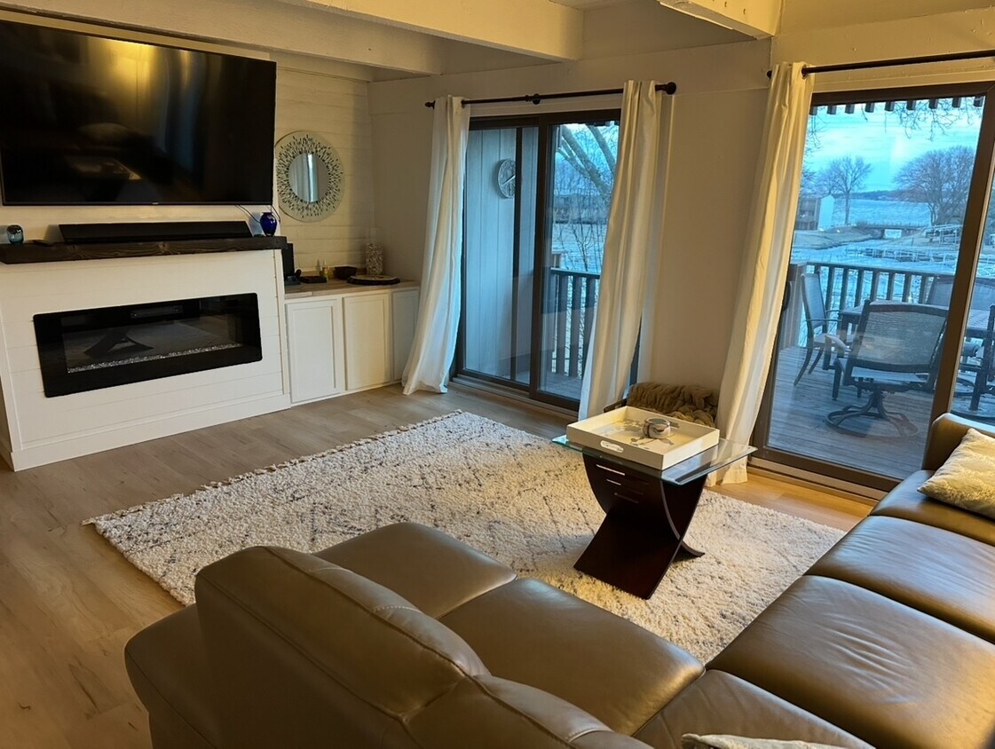 Foto principal - 2700 N Shore Dr