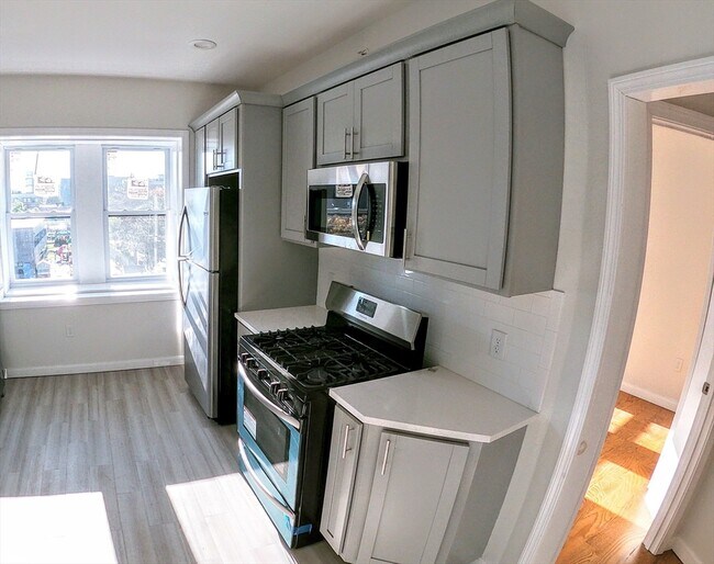 Foto del edificio - 608 Shawmut Ave