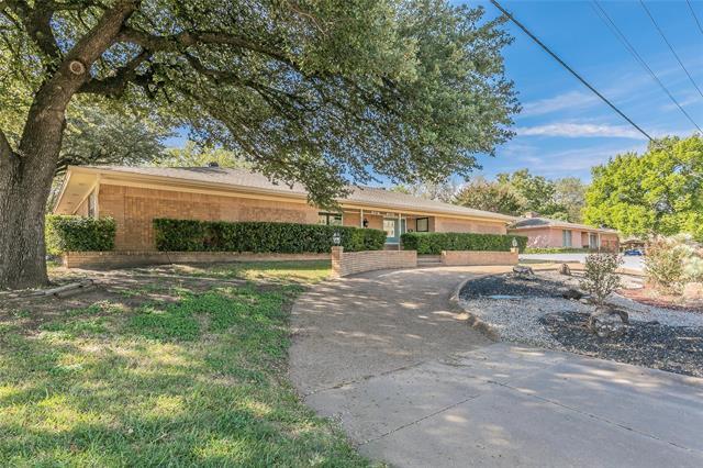 Primary Photo - 6501 Calmont Ave