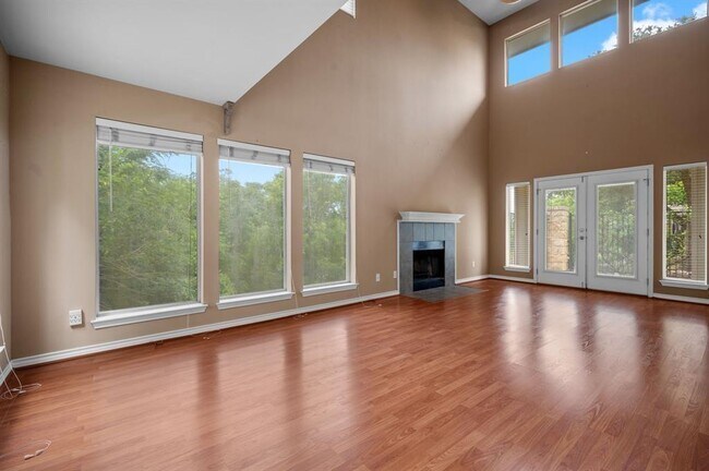Foto del edificio - 5306 Beacon Dr