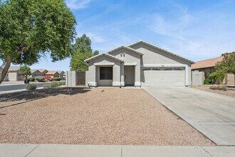 Building Photo - 1556 N Rockwell Ct