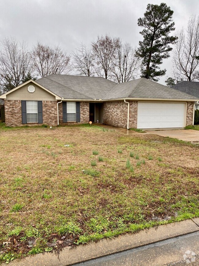 Building Photo - 303 Edge Water Branch Dr