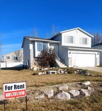 Building Photo - 1524 W 200 S