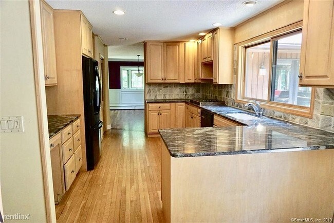 Foto del edificio - 4 br, 3.5 bath House - 421 Riley Mountain Rd