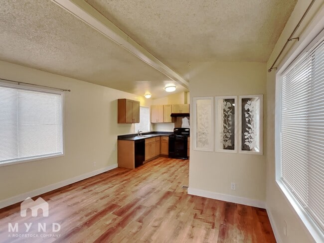 Building Photo - 979 45th St