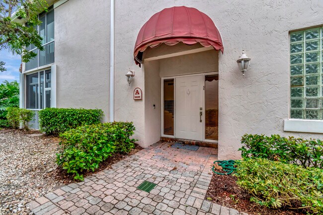 Building Photo - 5226 Lake Catalina Dr N