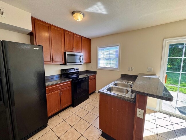 Building Photo - 44 Blakely Court