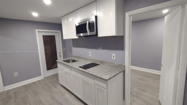 Foto del edificio - 849 W 2nd St