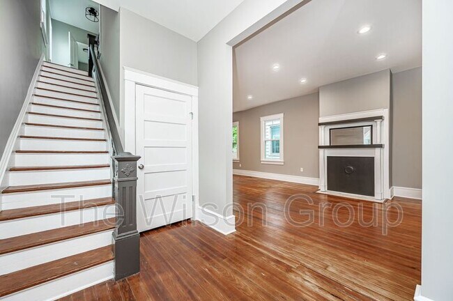 Building Photo - 3518 1st Ave