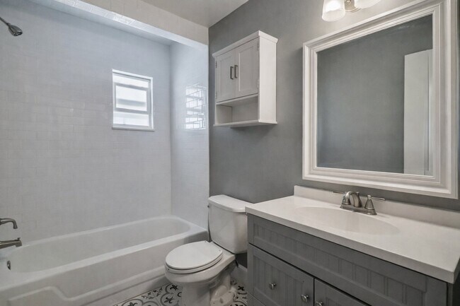 Foto del edificio - 6418 43rd Ave N