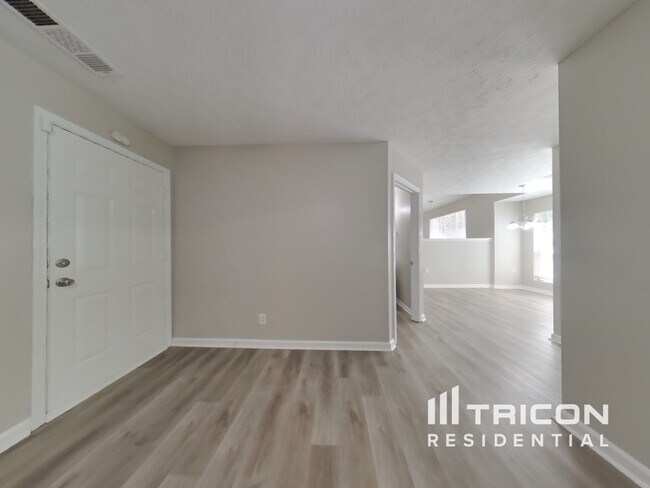 Building Photo - 855 Plumbridge Ct