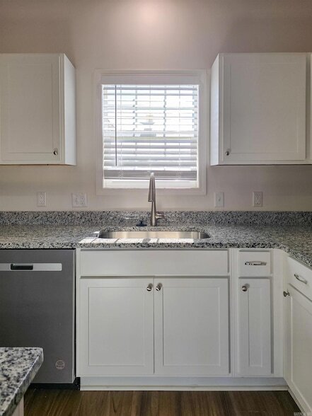 Building Photo - 4804 Antosh Cir