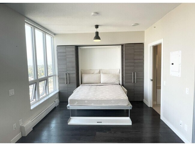 Building Photo - 13398-13104 104 Ave