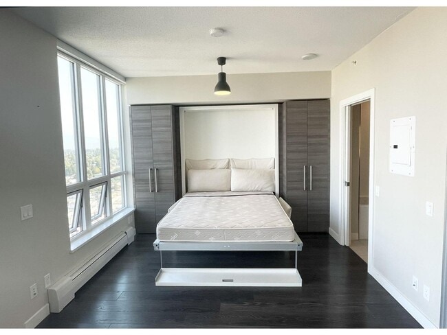 Building Photo - 13398-13104 104 Ave