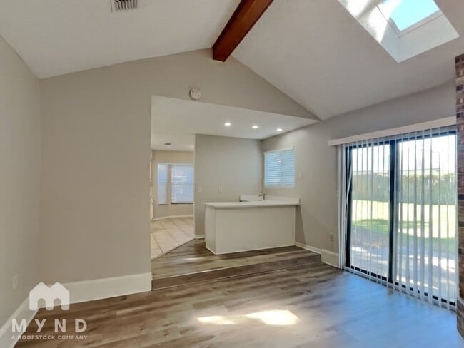 Building Photo - 3009 Nautilus Rd