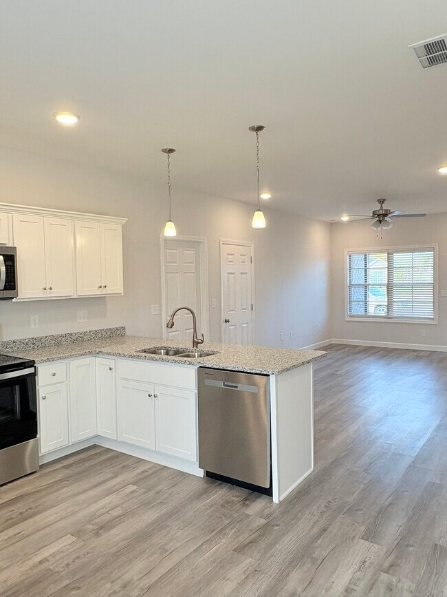 Foto del edificio - 932 Rodeo Ln