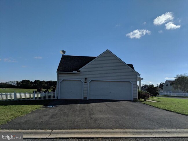 Foto del edificio - 196 Kings Mill Dr