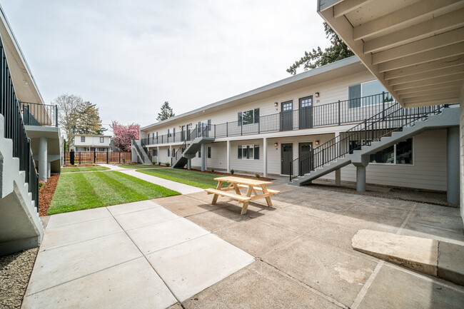 Building Photo - Eastport Manor