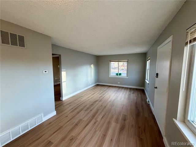 Building Photo - 700 Perry St