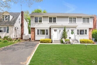 Building Photo - 38 Dunes Ln