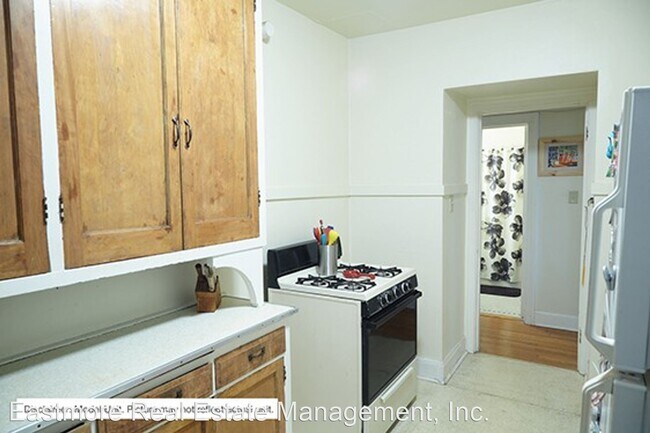 Building Photo - 2556 N Murray Ave