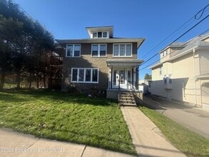 Building Photo - 1614 Linden St