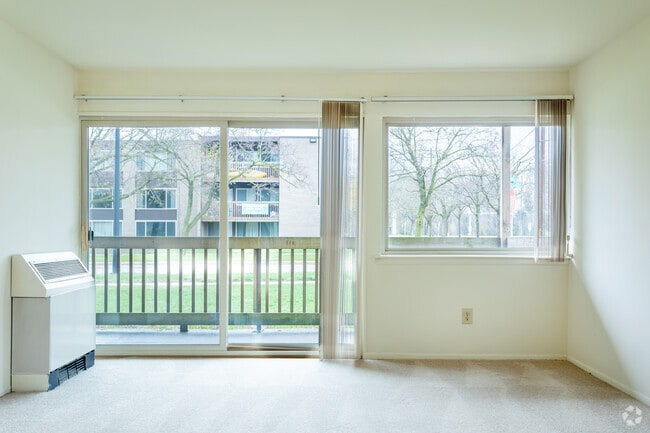 Interior Photo - River Drive Apartments