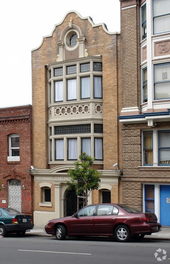 Building Photo - 647 Hyde St