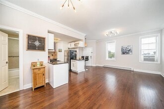 Building Photo - 372 Communipaw Ave