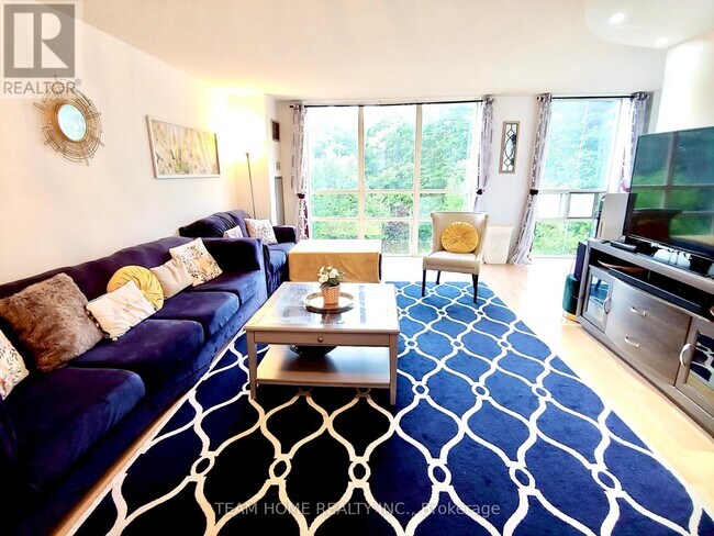 Photo du bâtiment - 205 Wynford Dr