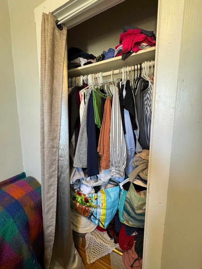 Foto del edificio - 108 Hyde Park Ave