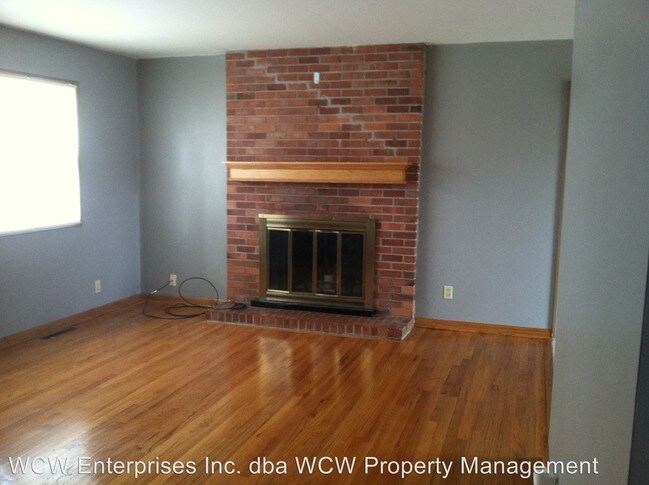 Building Photo - 2706 SW Burnett Rd