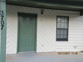 Building Photo - 3707 Mulligan Rd Cir