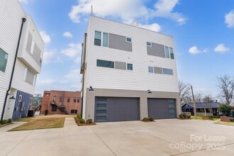 Building Photo - 238 Walnut Ave