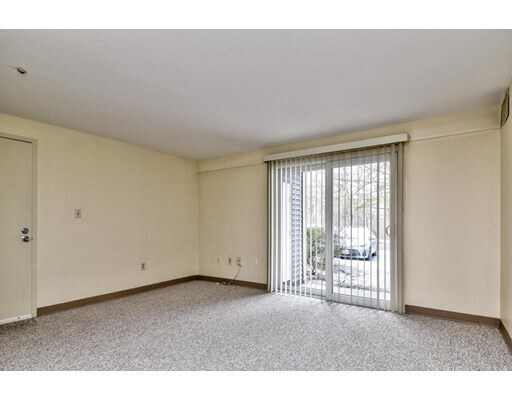 Foto del edificio - 50 Silver Hill Ln