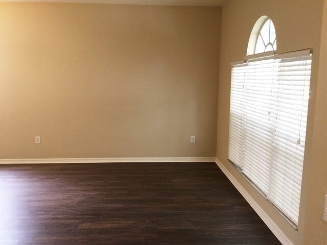 Foto del edificio - 22750 Marsh Wren Dr