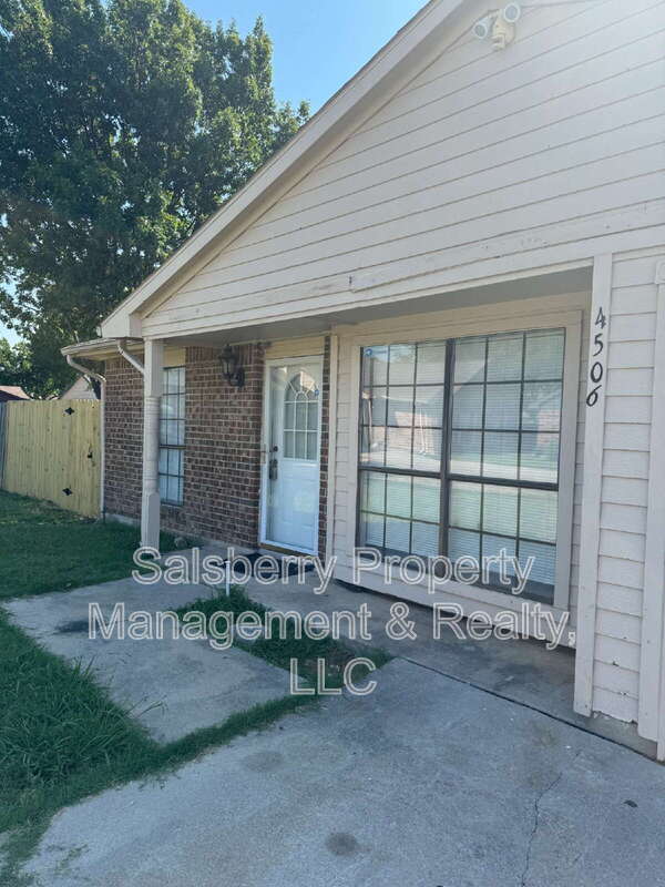 Foto principal - 4506 Nervin St