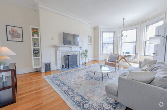 Building Photo - 464 Beacon St