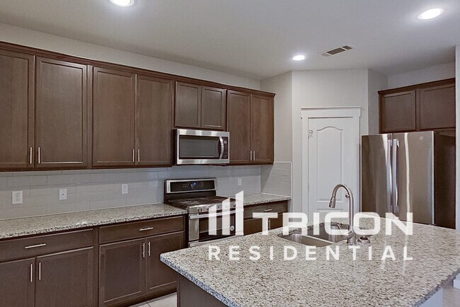 Building Photo - 1569 Ferguson Dr