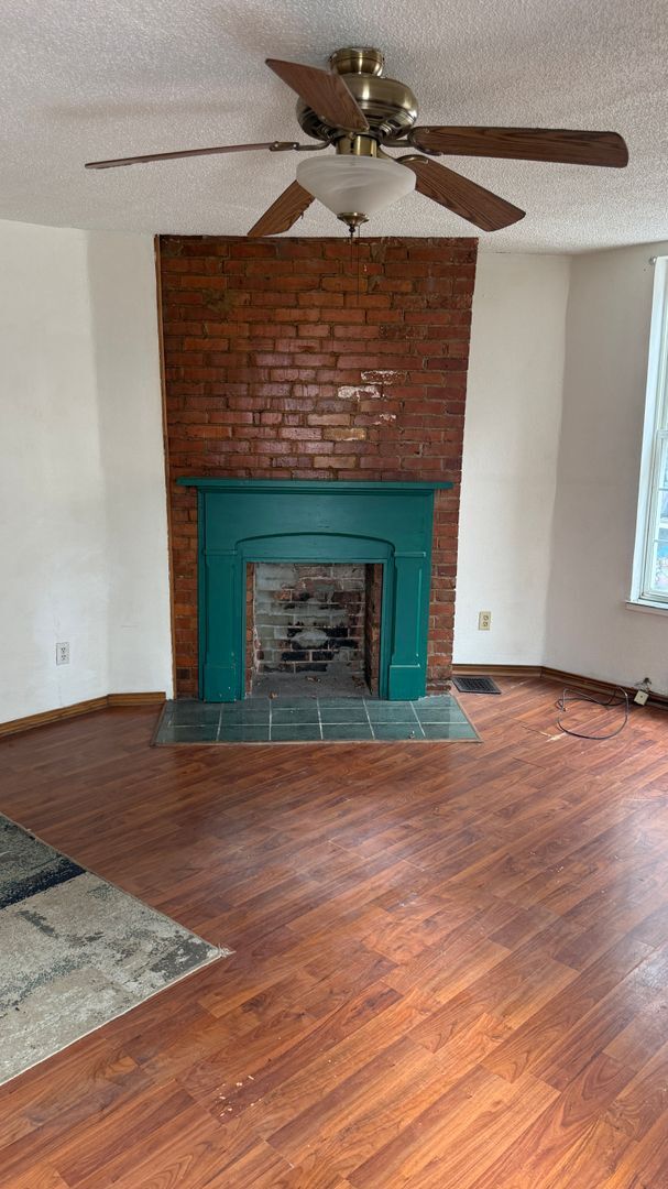 Foto del edificio - 315-317 N Shenango Blvd