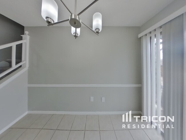 Building Photo - 1070 Nolte Dr W