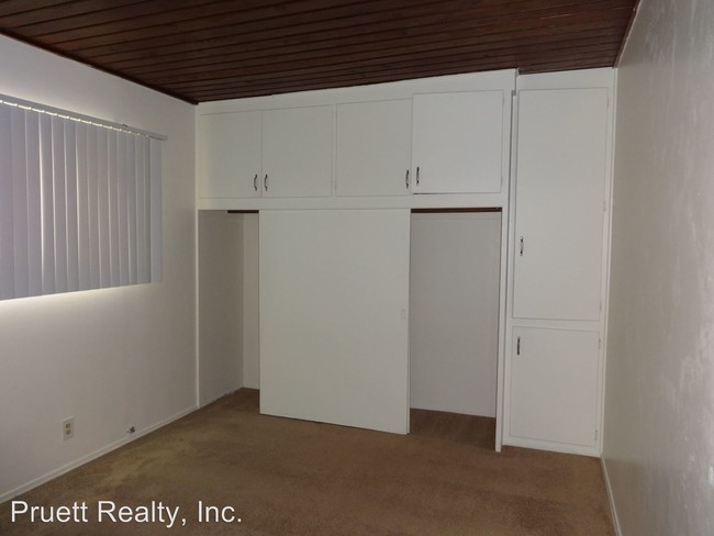 Building Photo - 5162 W Point Loma Blvd