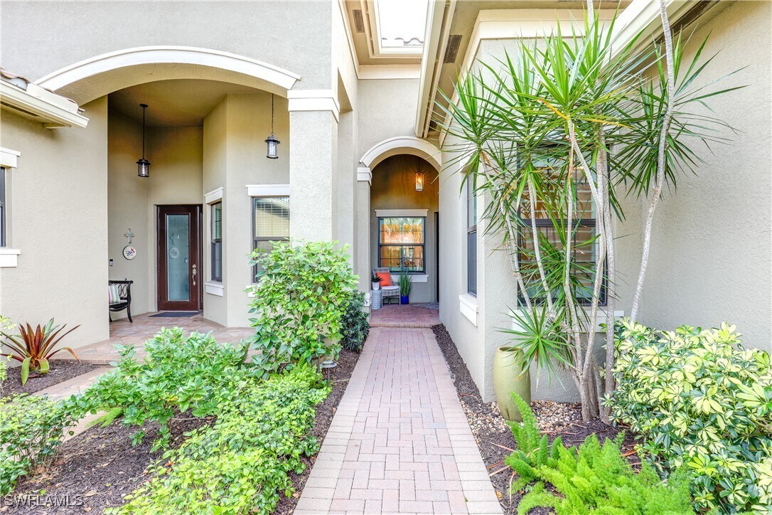 Primary Photo - 13435 Silktail Dr