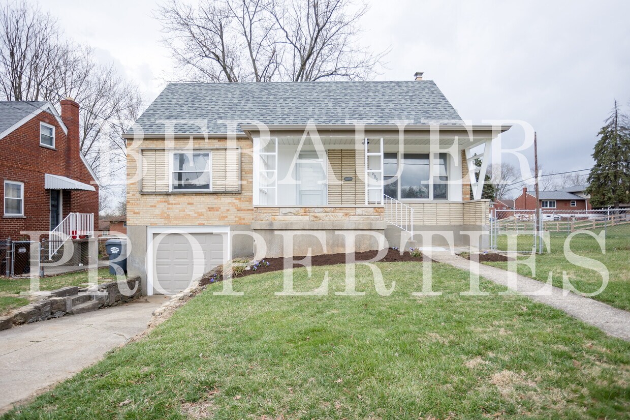 Foto principal - 5555 Childs Ave