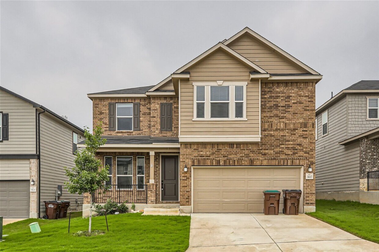 Primary Photo - 4 bedrooms, loft, office, open floor plan ...