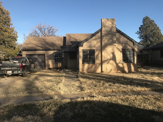 Building Photo - 418 N Briscoe Ave