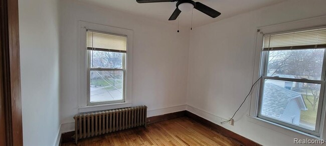 Building Photo - 1648 May St